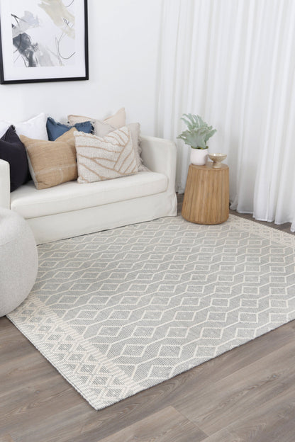 Copacabana Lattice Light Grey Wool Rug