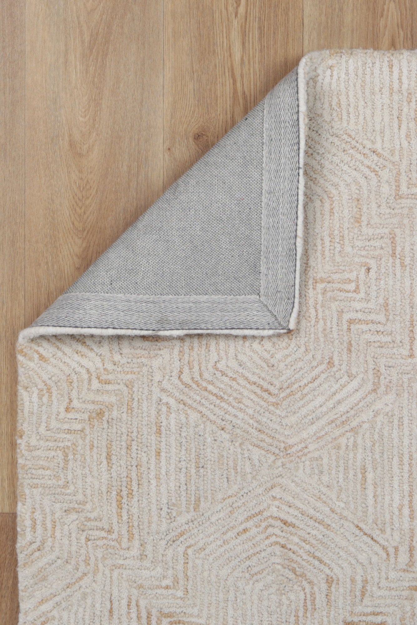 Posy Aquila 06C in Beige Rug Wool Rug