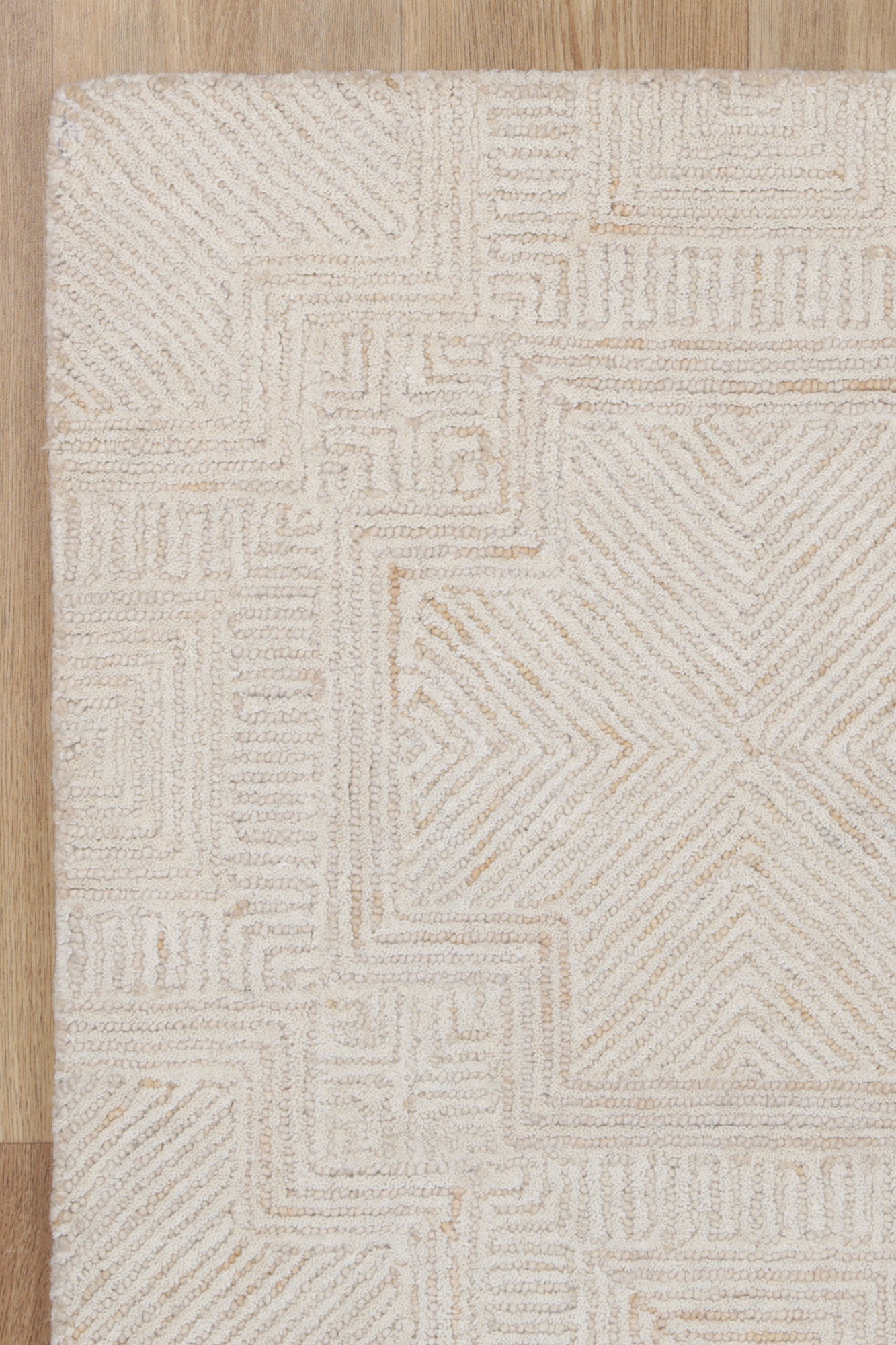 Posy Labyrinth  09D in Beige Wool Rug