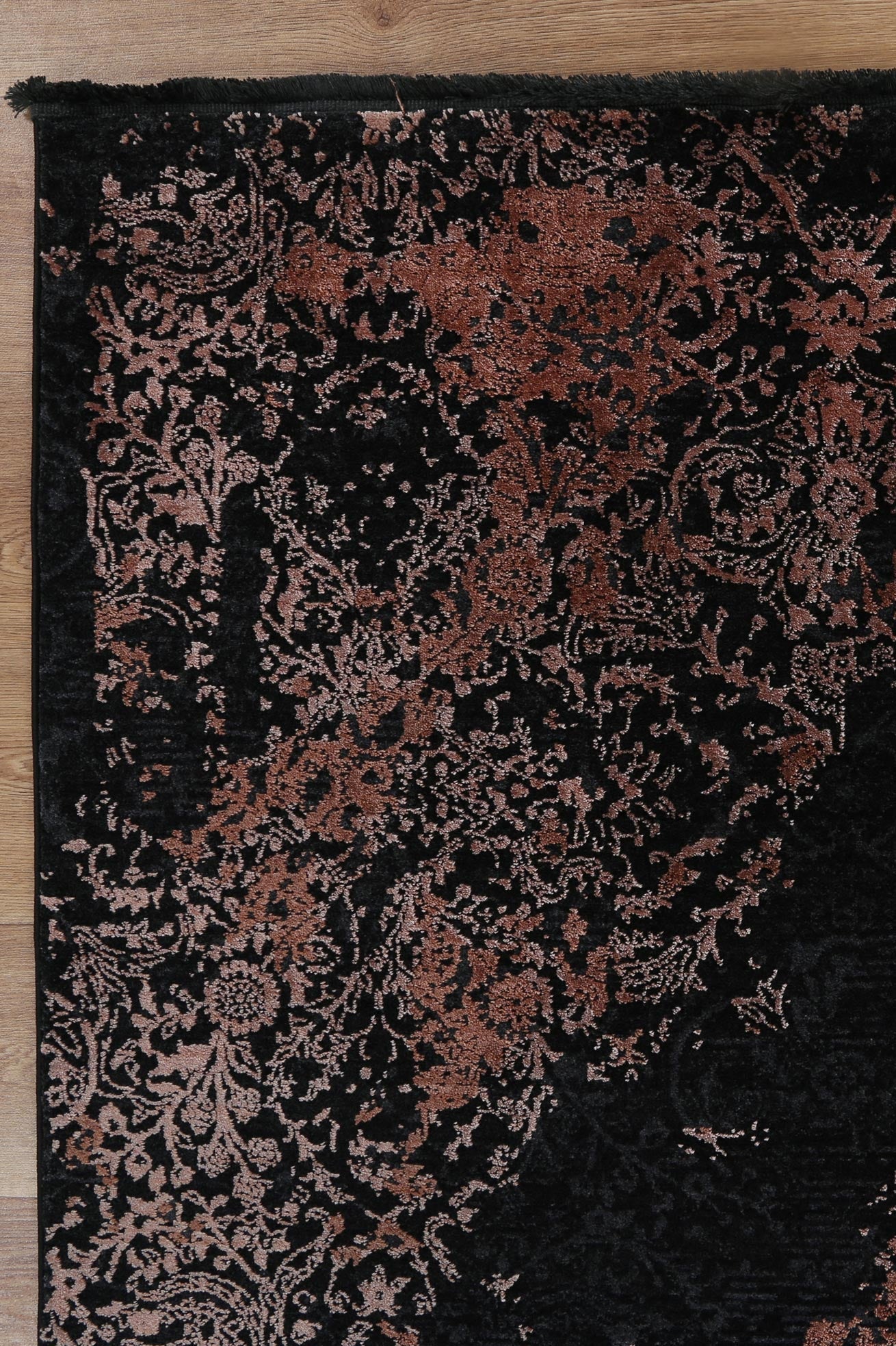 Brooklyn Distressed Medallion Rust Rug