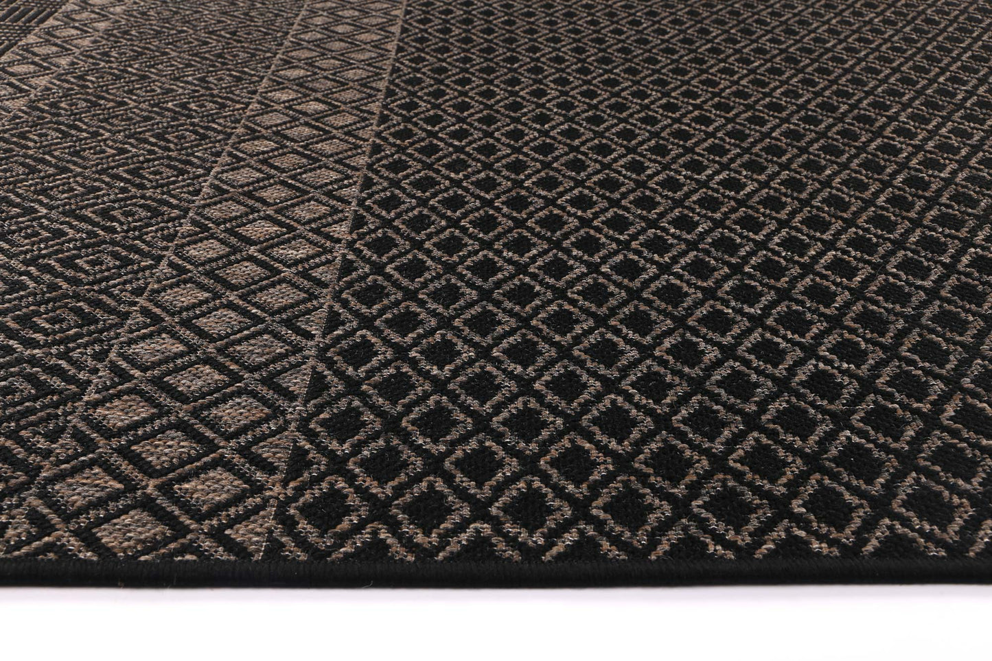 Sisalo Chevron Patterned in Black Rug