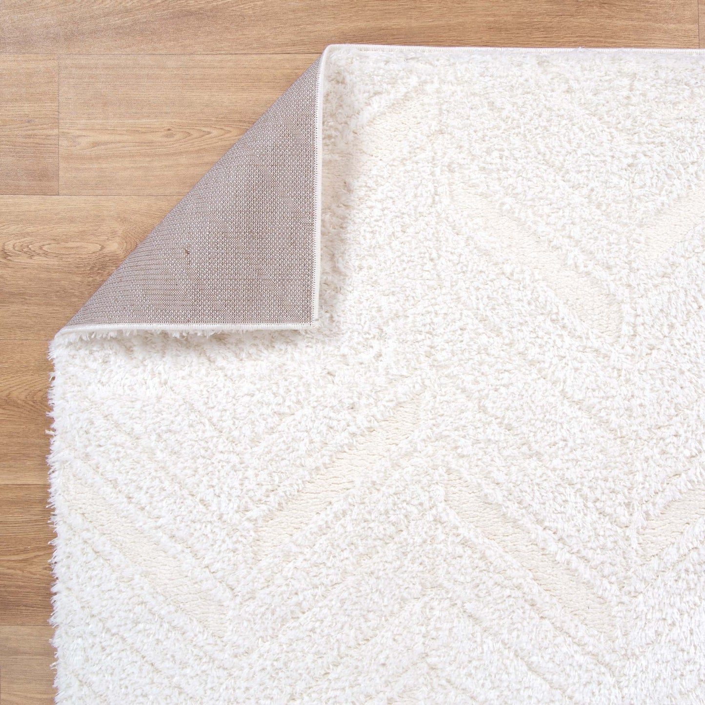 Tender Chevron Shag In Cream Rug