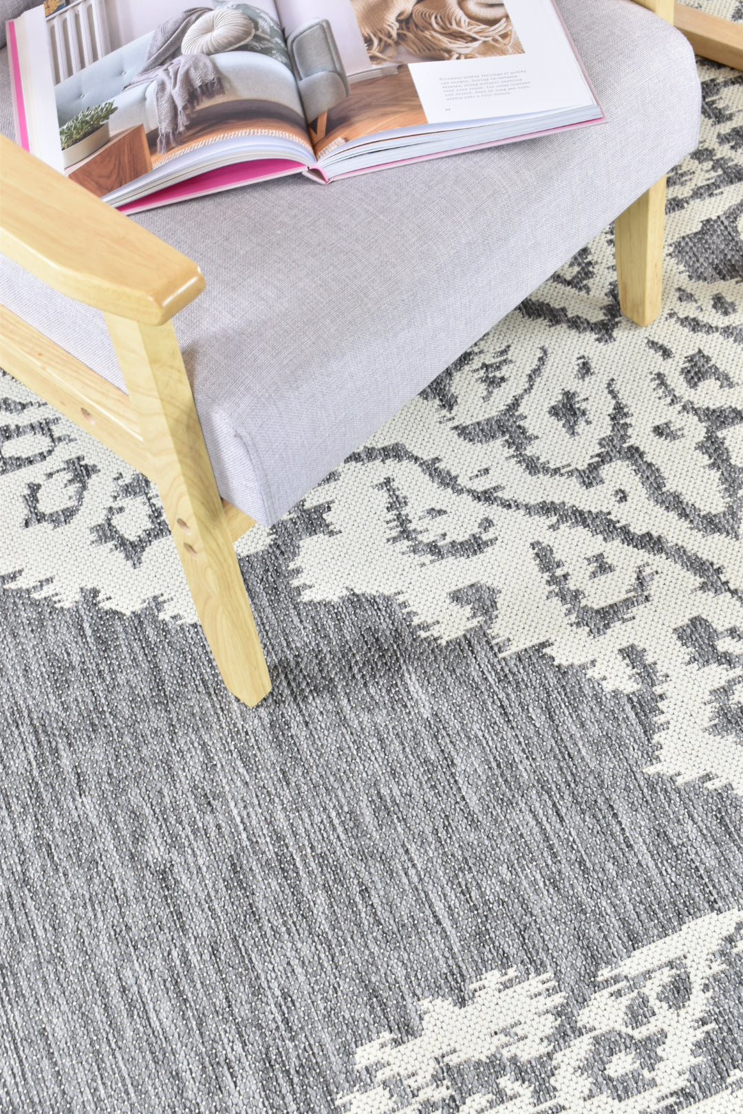 Alaska 560 in Grey & Cream Rug