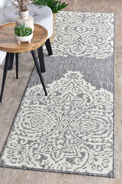 Alaska 560 in Grey & Cream Rug