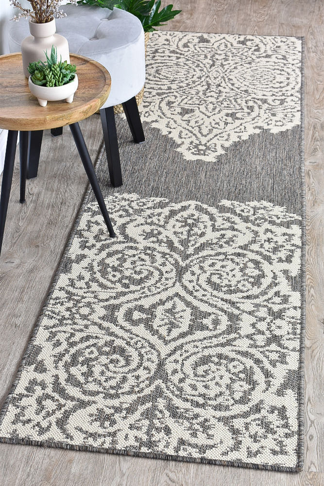 Alaska 560 in Brown & Cream Rug