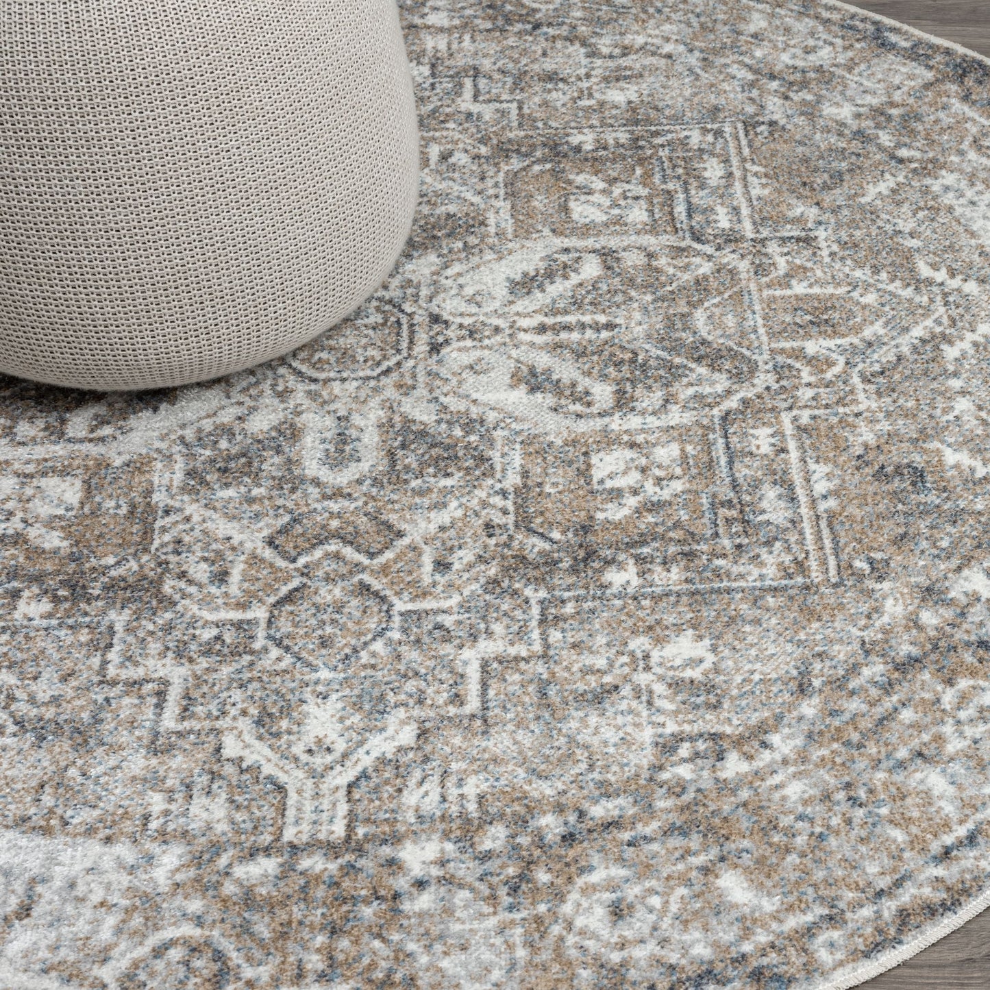 Easy 361 Earth In Grey: Round Rug