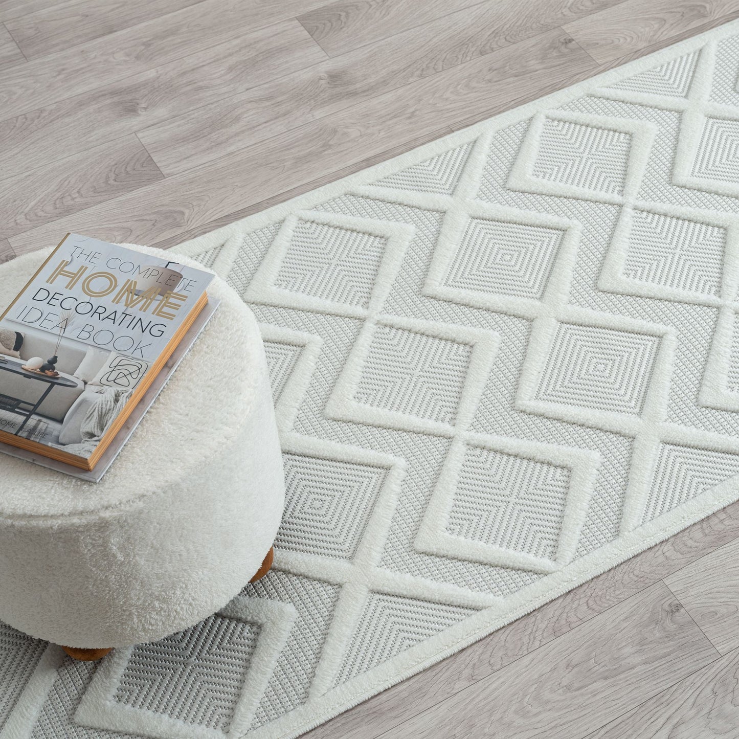 Calm 417 Pearl In White : Runner Rug